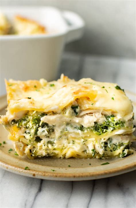 How much fat is in chicken lasgna - calories, carbs, nutrition