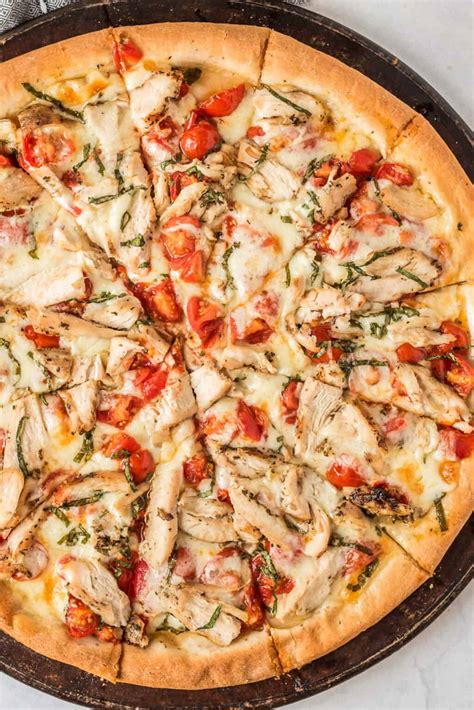 How much fat is in chicken margherita pizza - calories, carbs, nutrition