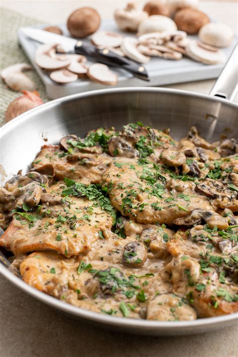 How much fat is in chicken marsala with mushrooms - calories, carbs, nutrition