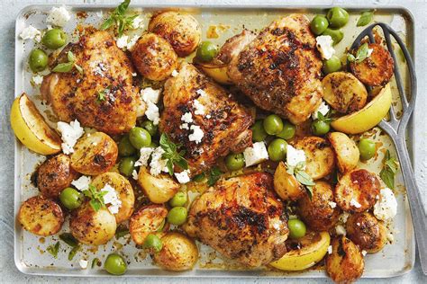 How much fat is in chicken mediterranean - calories, carbs, nutrition