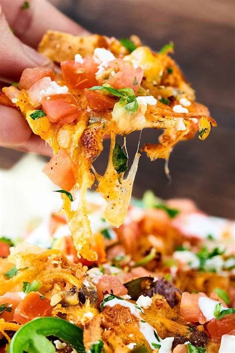 How much fat is in chicken nachos - calories, carbs, nutrition