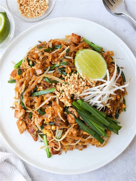 How much fat is in chicken pad thai, workplace only - calories, carbs, nutrition