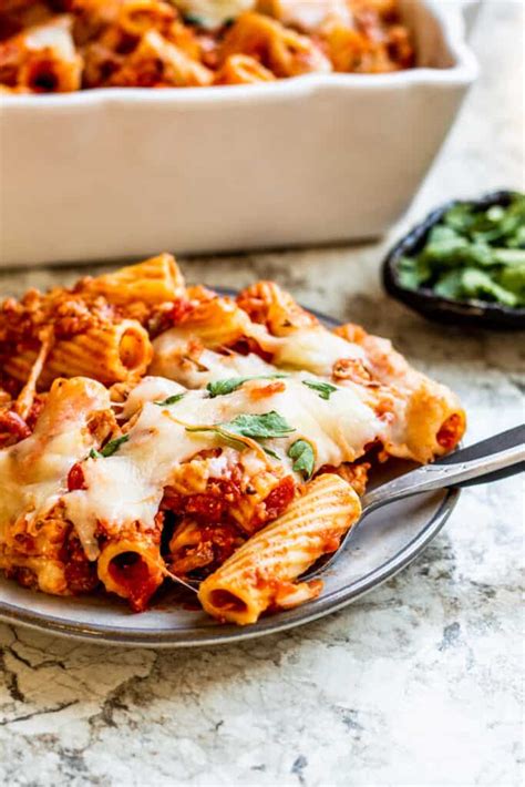How much fat is in chicken paprika with mostaccioli - calories, carbs, nutrition