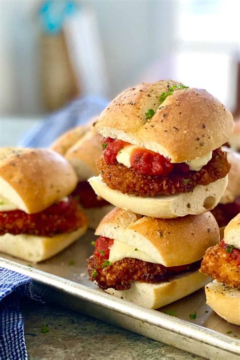 How much fat is in chicken parmesan mini rolletto - calories, carbs, nutrition