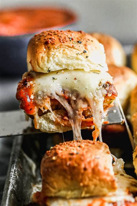 How much fat is in chicken parmesan slider - calories, carbs, nutrition