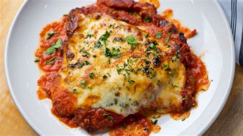 How much fat is in chicken parmigiana press-atta - calories, carbs, nutrition