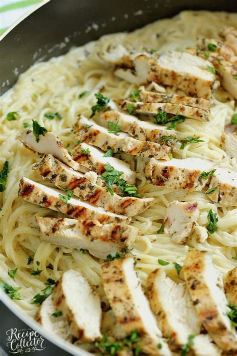 How much fat is in chicken pesto alfredo - calories, carbs, nutrition