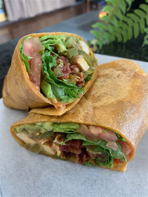 How much fat is in chicken rancheros wraps - calories, carbs, nutrition