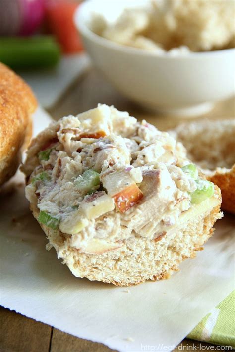 How much fat is in chicken salad with cholesterol free mayonnaise - calories, carbs, nutrition