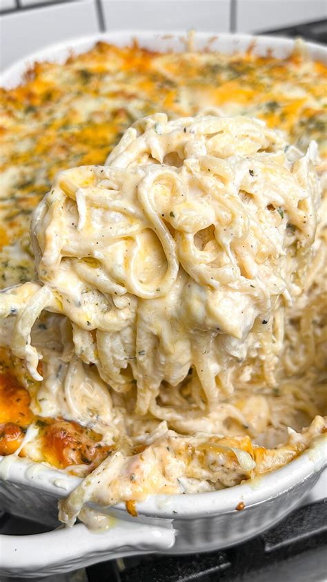 How much fat is in chicken tetrazzini casserette - calories, carbs, nutrition