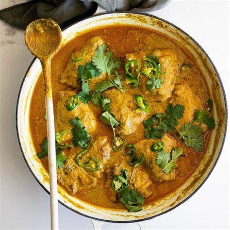 How much fat is in chicken thigh korma monsoon 1 cup - calories, carbs, nutrition