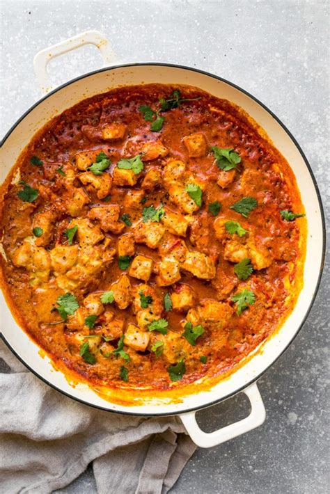 How much fat is in chicken thigh tikka masala - calories, carbs, nutrition