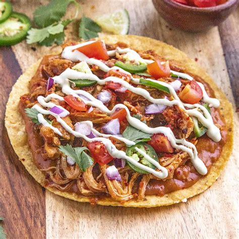 How much fat is in chicken tinga tostada - calories, carbs, nutrition