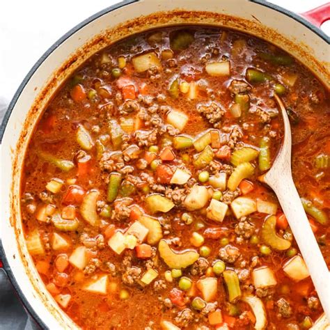 How much fat is in chili, ground beef soup - calories, carbs, nutrition