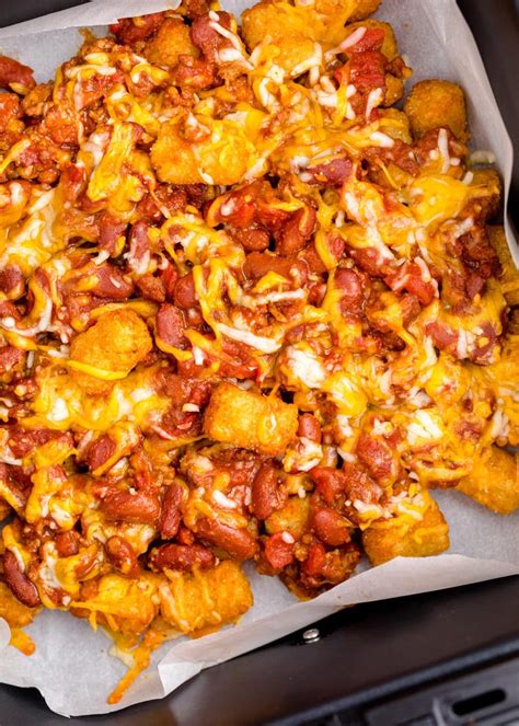 How much fat is in chili cheese tots - calories, carbs, nutrition