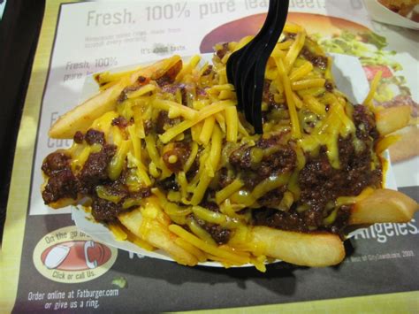 How much fat is in chili fries 3/8