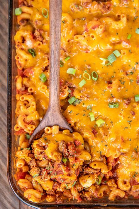 How much fat is in chili macaroni casserole - calories, carbs, nutrition