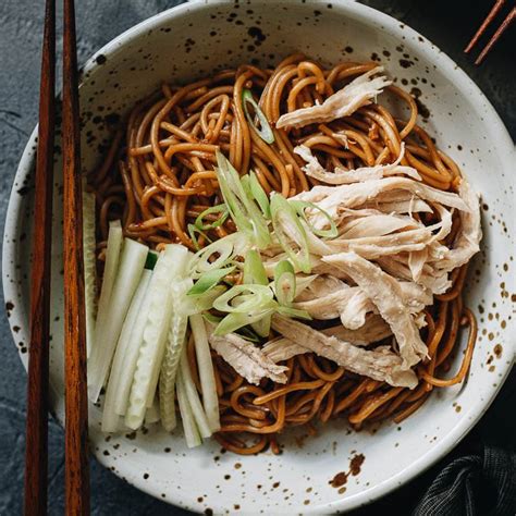 How much fat is in chinese chicken noodle salad - calories, carbs, nutrition