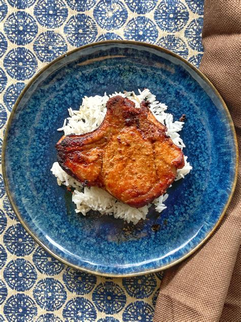 How much fat is in chinese spiced pork chops - calories, carbs, nutrition