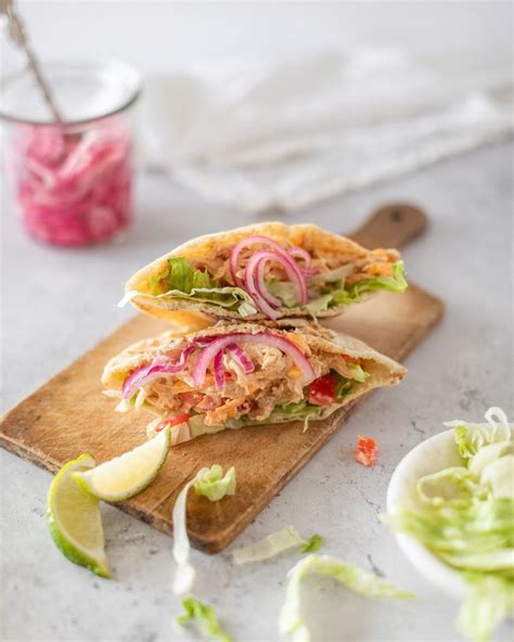 How much fat is in chipotle chicken ranch pita (halves) - calories, carbs, nutrition