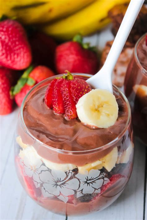 How much fat is in choco-strawberry bannana parfait - calories, carbs, nutrition