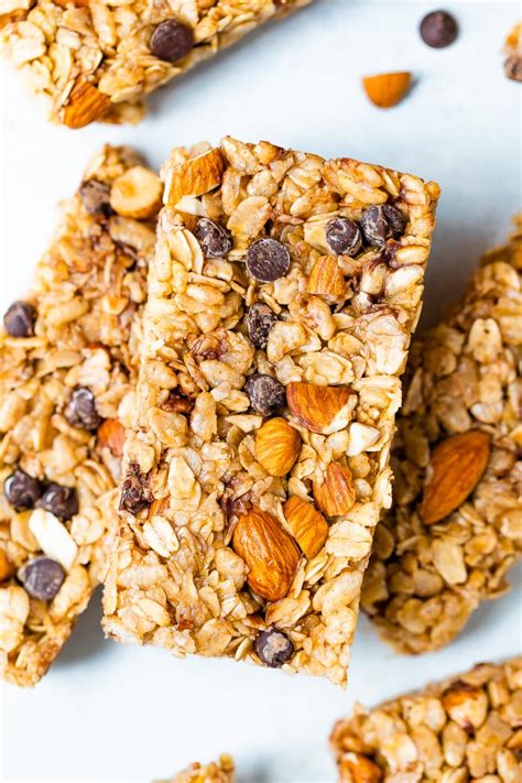 How much fat is in chocolate almond granola bar - calories, carbs, nutrition