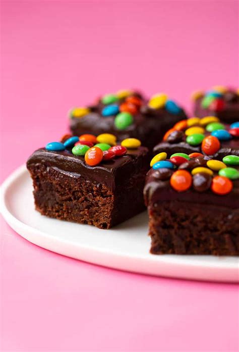 How much fat is in chocolate brownies with m&m's - calories, carbs, nutrition