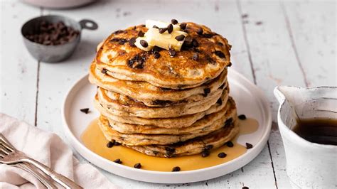 How much fat is in chocolate chip pancakes - 2 ea. - calories, carbs, nutrition