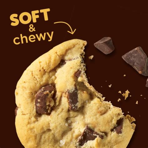 How much fat is in chocolate chunk soft-baked cookie - calories, carbs, nutrition