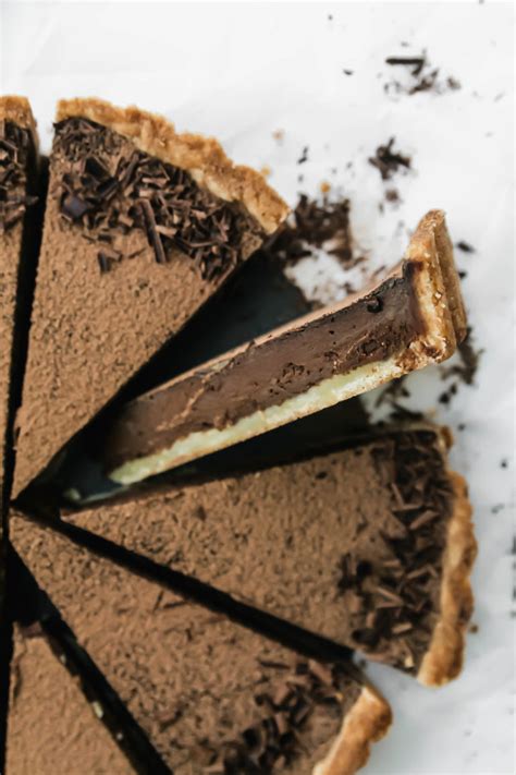 How much fat is in chocolate honey tart - calories, carbs, nutrition