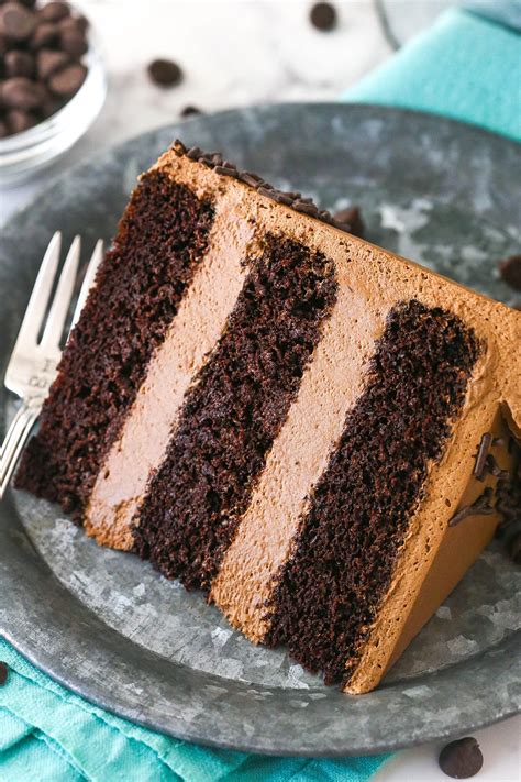 How much fat is in chocolate mousse cake - calories, carbs, nutrition