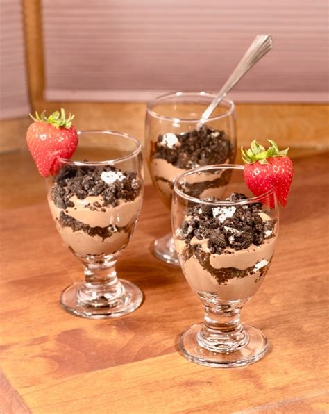 How much fat is in chocolate pudding parfait - calories, carbs, nutrition