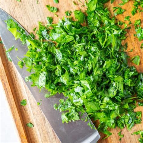 How much fat is in chopped fresh parsley - calories, carbs, nutrition