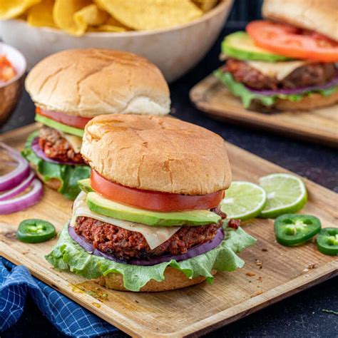 How much fat is in chorizo burger with paprika (76513.0) - calories, carbs, nutrition