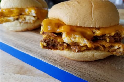 How much fat is in chorizo jack egg white breakfast slider - calories, carbs, nutrition