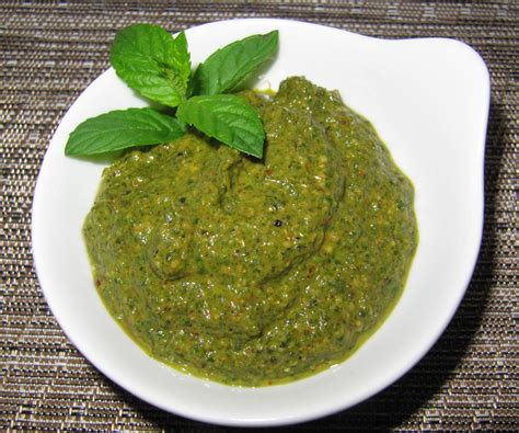 How much fat is in chutney mint spicy 2 tbsp - calories, carbs, nutrition