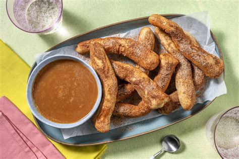 How much fat is in cinnamon and sugar churros - calories, carbs, nutrition