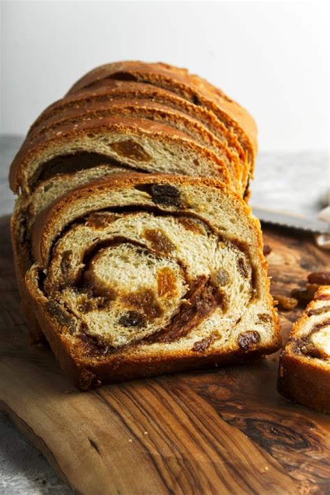 How much fat is in cinnamon swirl raisin bread - calories, carbs, nutrition