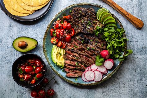 How much fat is in classic carne asada - calories, carbs, nutrition