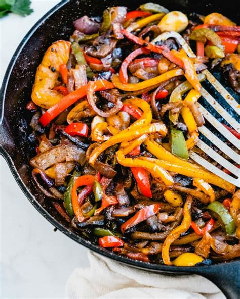 How much fat is in classic fajita veggies - calories, carbs, nutrition