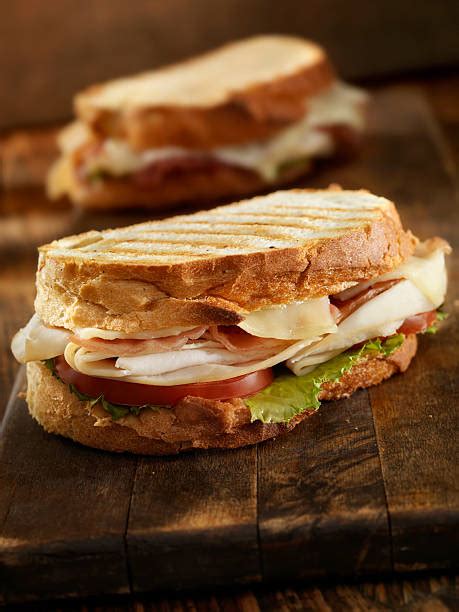 How much fat is in clubhouse turkey panini - calories, carbs, nutrition