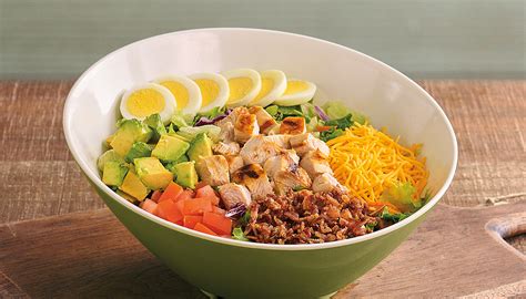 How much fat is in cobb salad, 32 oz - calories, carbs, nutrition