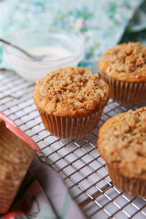 How much fat is in coffee cake muffin - calories, carbs, nutrition