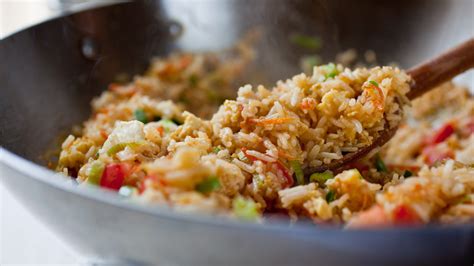 How much fat is in combination fried rice - calories, carbs, nutrition