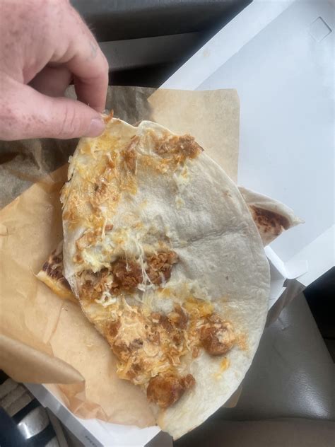 How much fat is in cosmic cantina chicken quesadilla - calories, carbs, nutrition