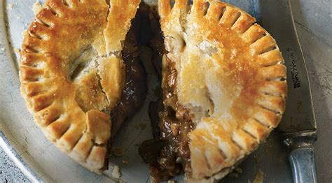 How much fat is in country pie - calories, carbs, nutrition