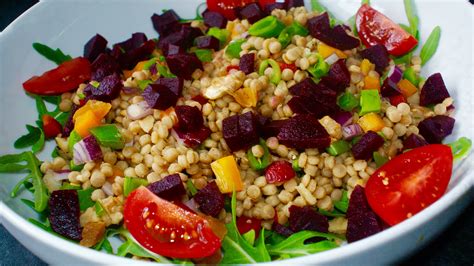 How much fat is in couscous salad plate - calories, carbs, nutrition