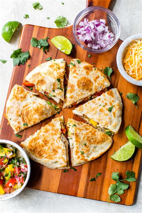 How much fat is in craft 2 quesadilla - calories, carbs, nutrition