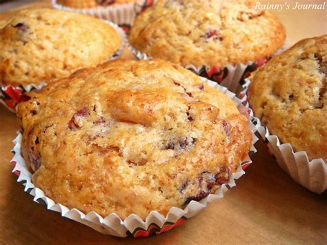 How much fat is in cranberry apricot muffins - calories, carbs, nutrition