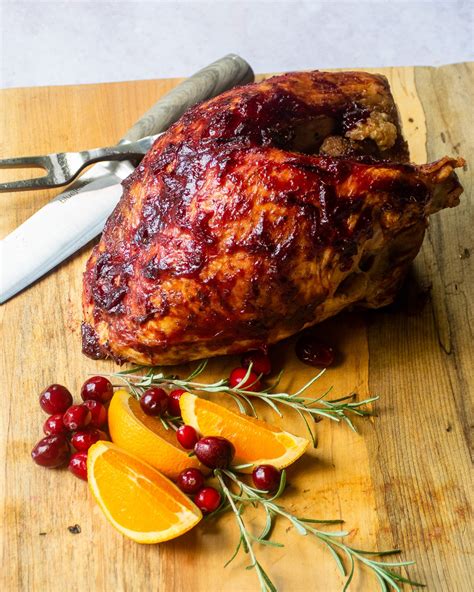 How much fat is in cranberry glazed turkey roast - calories, carbs, nutrition
